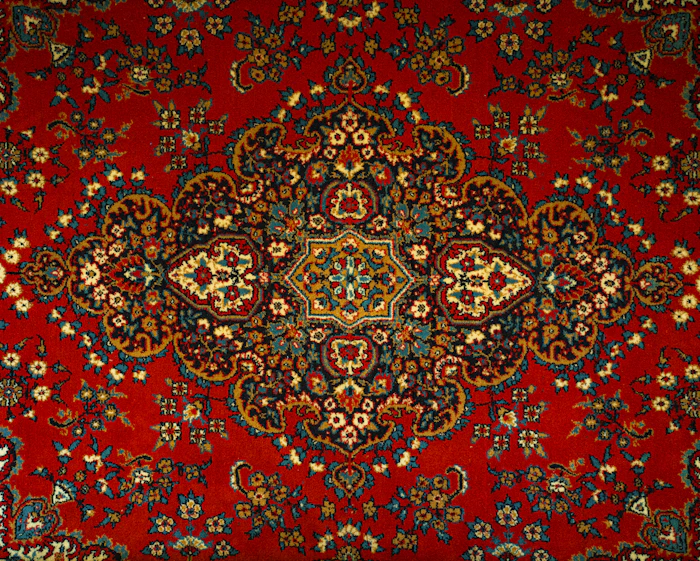Ковёр из окрашенной нити